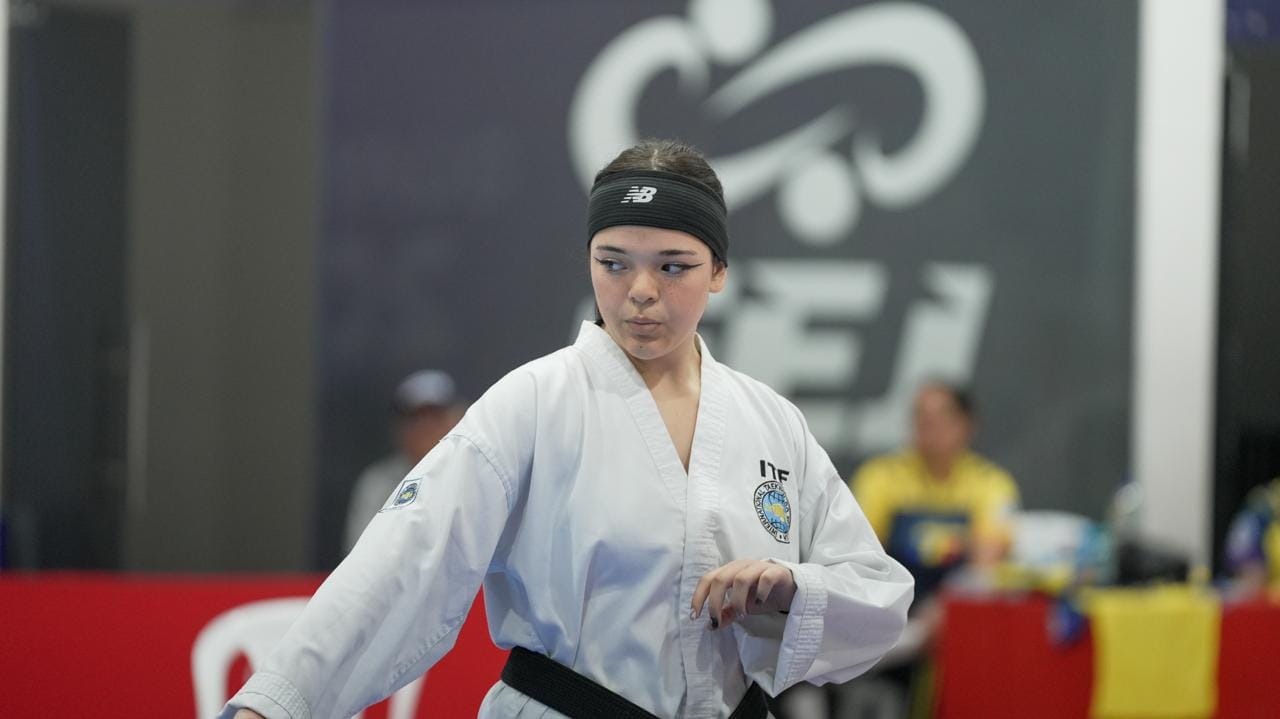 Amparo  González Mena