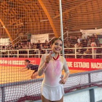 Violeta Flores 
